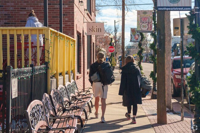 South Pearl St is a lively area and the heart of Platt Park.