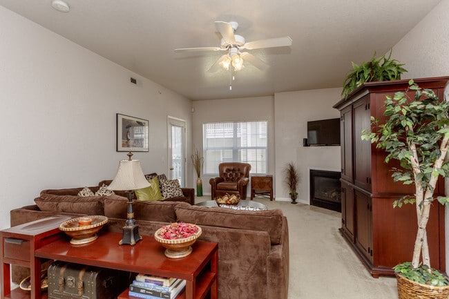 Chase Court 1942 Stewart Ave Lawrence KS Homes com Chase Court 1942 Stewart Ave Lawrence KS Homes com