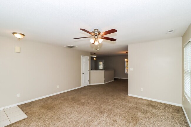 810 Mattox Ct, Charlotte, NC 28216 - photo 6