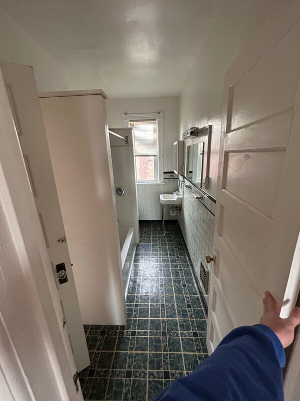 1381 Union St unit 2, Schenectady, NY 12308 - photo 3