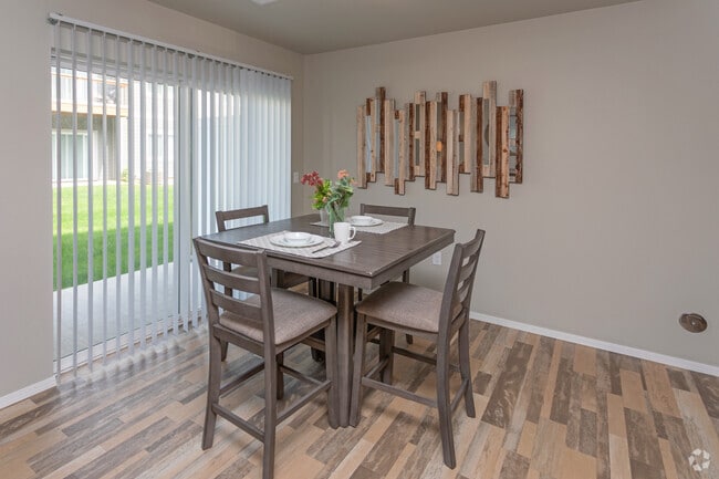 1BR, 1BA, Model - 771 SF