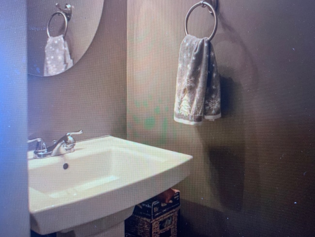 8606 Hamilton Ct, Manassas Park, VA 20111 - photo 4