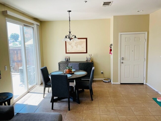 41524 Blue Canyon Ave, Murrieta, CA 92562 - photo 4