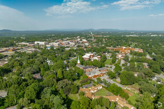 Claremont is a beautiful historic neighborhood just blocks from downtown Hickory.