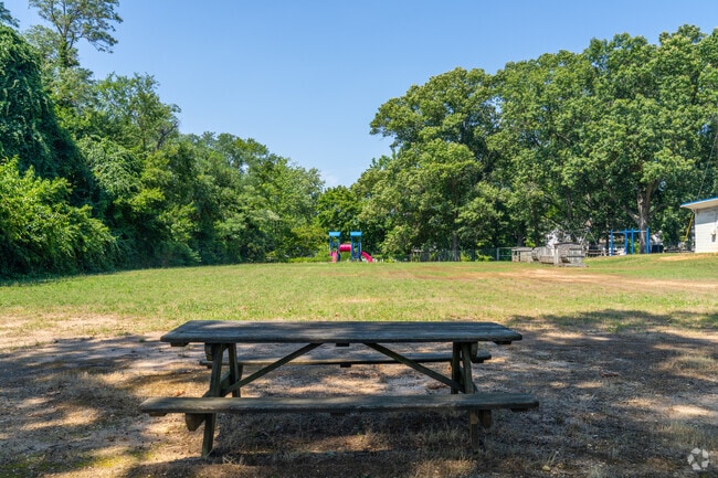 Four full time and three part time teachers work at Bridgeton Christian School.