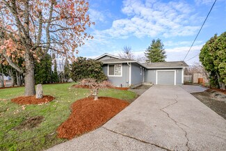 401 Whittier St, Silverton, OR 97381