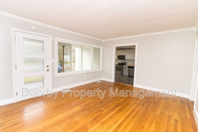 210 S Lovell Ave, Chattanooga, TN 37411 - photo 2