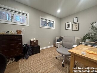 98 Cypress St Unit 2, Brookline, MA 02445