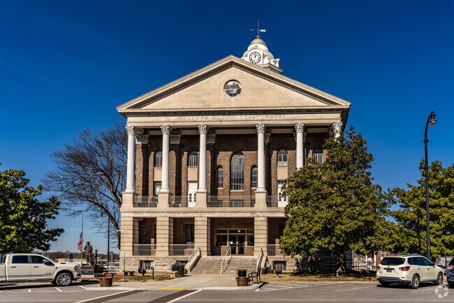 Bedford County Courthouse is a Classical Revival building built in 1935.