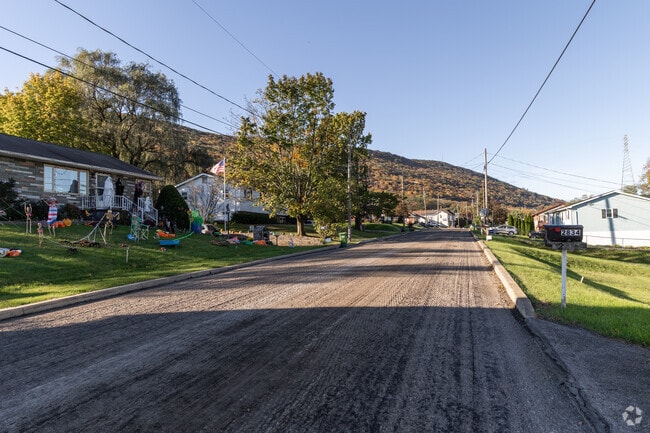 The Armstrong neighborhood has many different styles of homes.