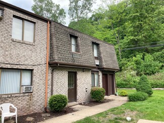 502 Kellywood Manor Unit 502, New Kensington, PA 15068
