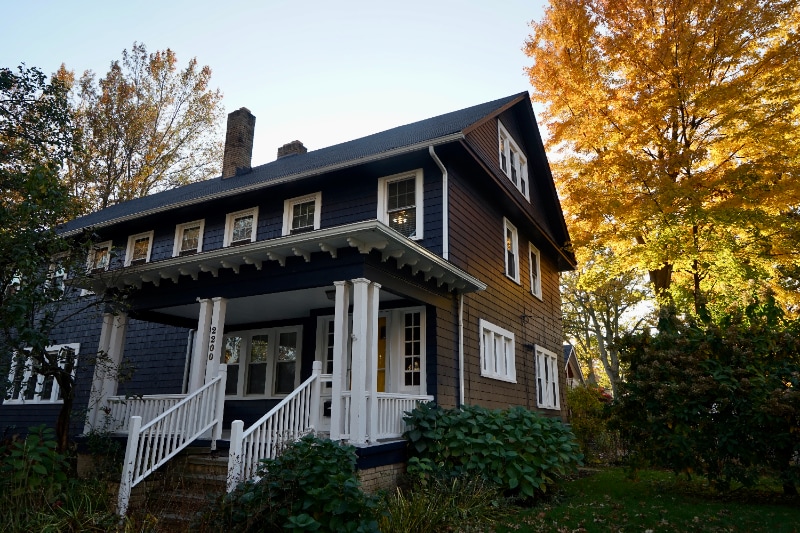 2200 Cottage Grove Ave, Cleveland Heights, OH 44118 - photo 1