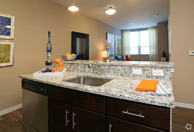 College and Crown - Historical Access, New Haven, CT 06510 - photo 4