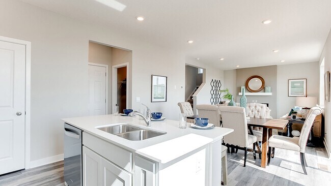 927 Redfield Cir, Delano, MN 55328 - photo 5