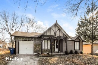 2740 Sherwood Dr, Florissant, MO 63031