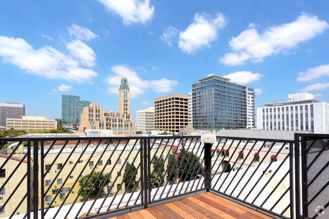 Kodo, Los Angeles, CA 90005 - photo 4