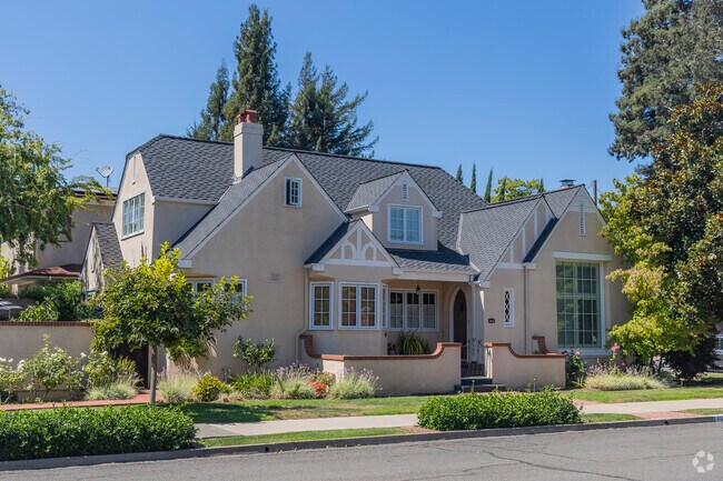 Fuller Park has a few beautiful multi-story Tudor style homes.