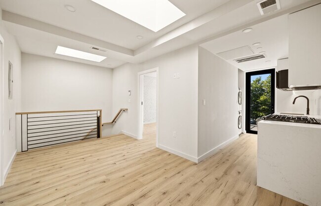 17 Willow St unit 6C, Boston, MA 02108 - photo 3