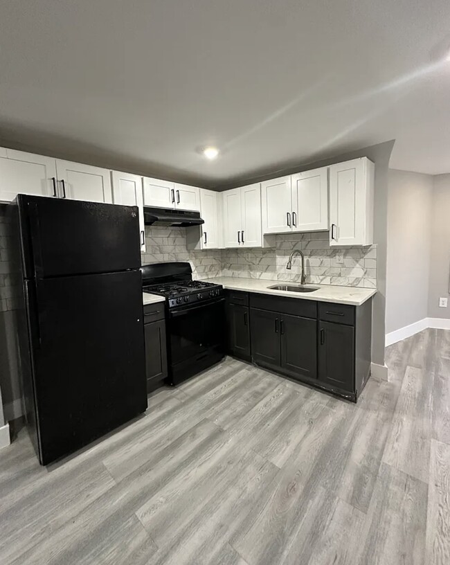 272 S 9th St Unit 3, Newark, NJ 07103