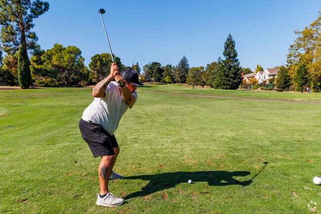 Diablo Hills Golf Course is just 4 minutes away from San Marcos neighborhood.