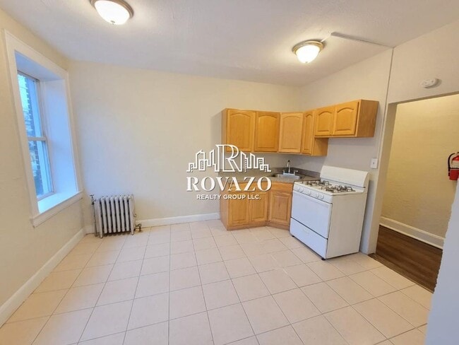 691 Elizabeth Ave unit 3, Newark, NJ 07112 - photo 2