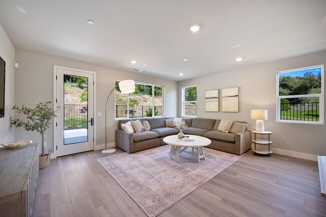 1011 Utah Dr, Placerville, CA 95667 - photo 7