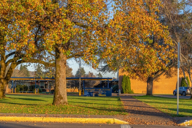 Sheridan High School offers several applied arts corses.