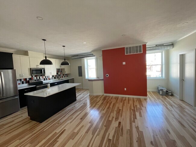 1306 Pennsylvania Ave unit A, Monaca, PA 15061 - photo 4