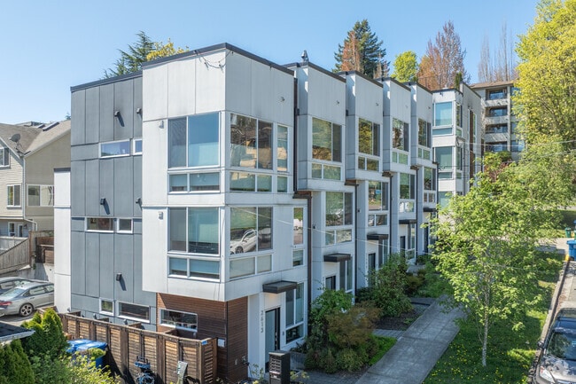 Attached townhouses more recently built in Madison Valley can range from $575k to $925k.