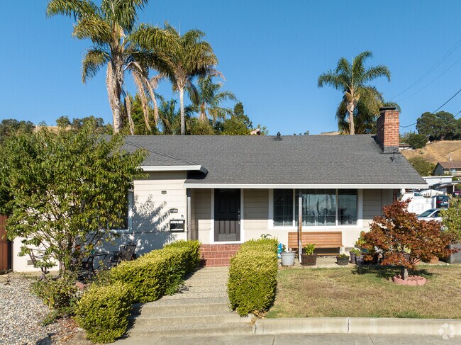 The cusp of the hills begins with ranch-style homes in the Mission Garin.