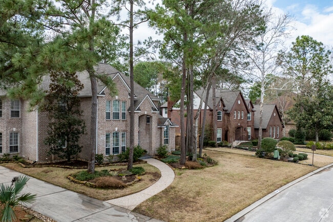 Cochran's Crossing has a variety of homes styles and typically rage from $600,000 to $1 million.