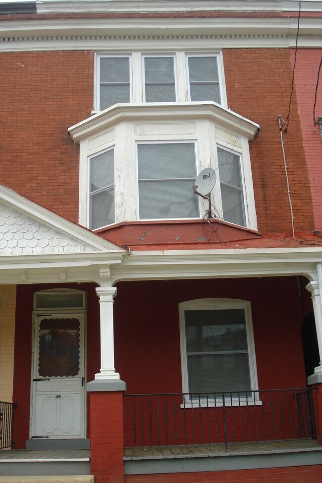 733 E Chestnut St, Lancaster, PA 17602 - photo 2