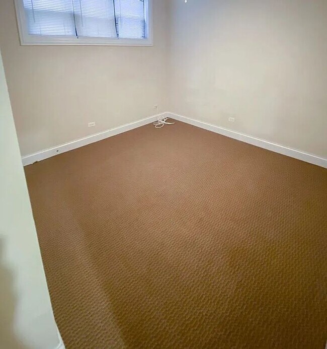 3229 N Kenmore Ave, Chicago, IL 60657 - photo 2