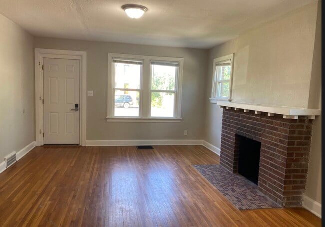 1103 E Mccarty St unit A, Jefferson City, MO 65101 - photo 5