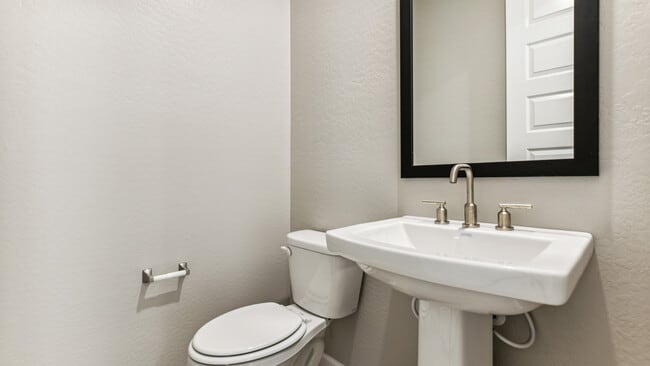 5825 E Zachary Dr, Phoenix, AZ 85054 - photo 4