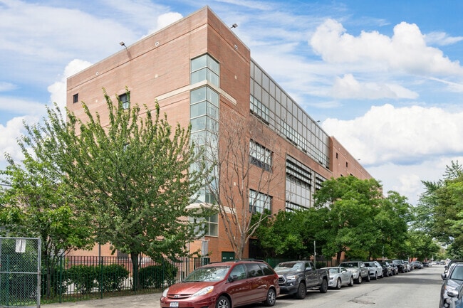 Exterior view of Queens Technical High School along 28th Pl.