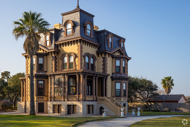 Locals of Rockport can visit the Fulton Mansion State Historic Site.