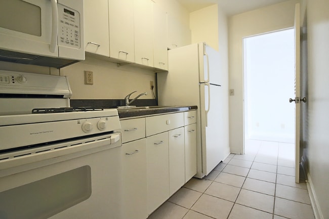 1407 N Lake Shore Dr, Chicago, IL 60610 - photo 6