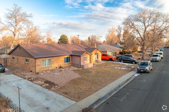Homes in Hoffman Heights often have single-car garages.