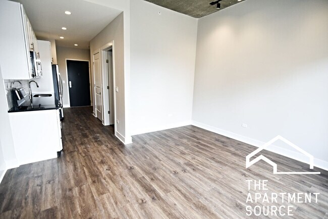 3833 N Broadway St unit 309, Chicago, IL 60613 - photo 5