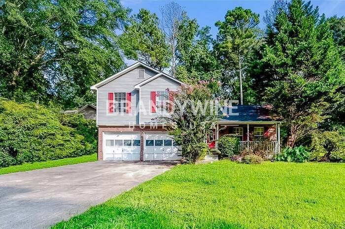 5222 Biffle Rd, Stone Mountain, GA 30088 - photo 1