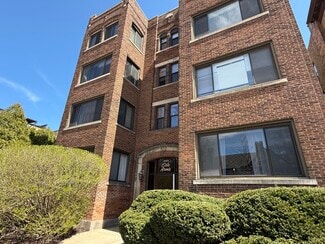 2564-2566 N Lake Dr, Milwaukee, WI 53211