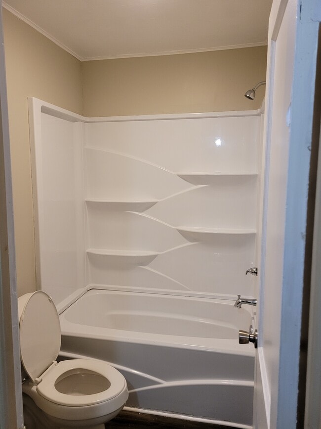 124 E Cherry St, Gadsden, AL 35903 - photo 6