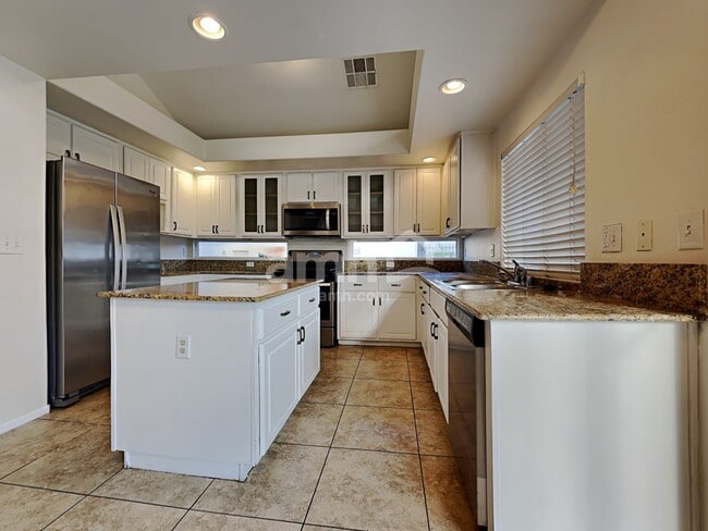 1951 Silver Whisper Ave, Las Vegas, NV 89183 - photo 3