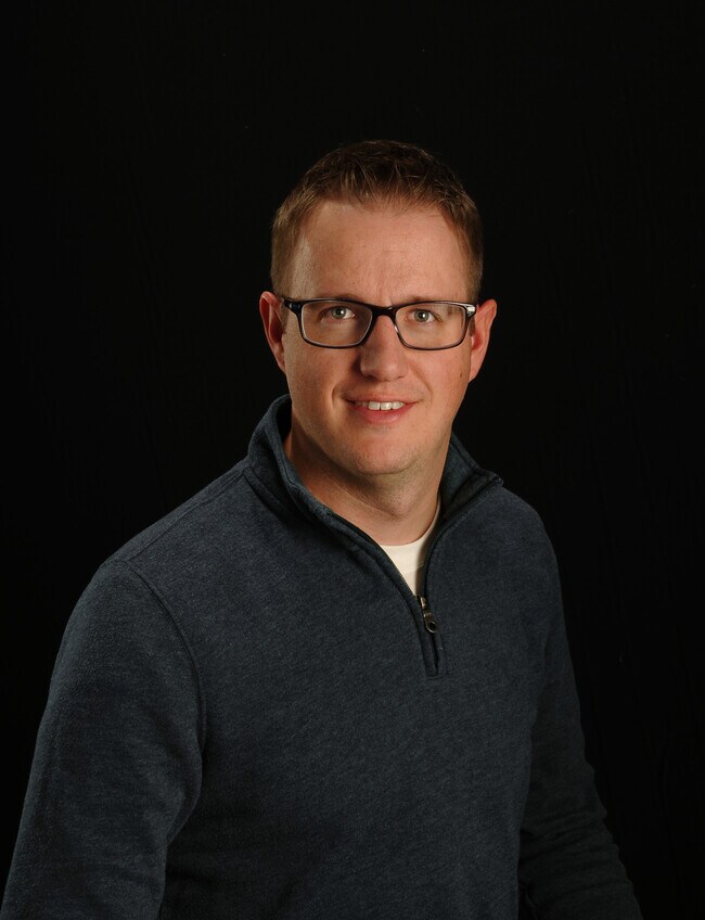 Dustin Hare