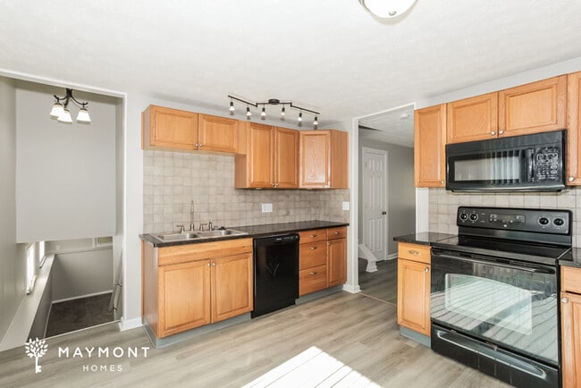 1711 W Kemper Rd, Cincinnati, OH 45240 - photo 7