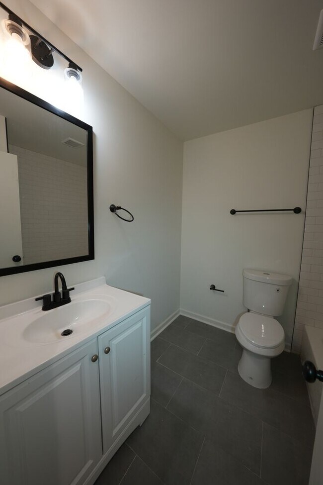 1640 W Northwest Blvd unit 2, Winston Salem, NC 27104 - photo 6