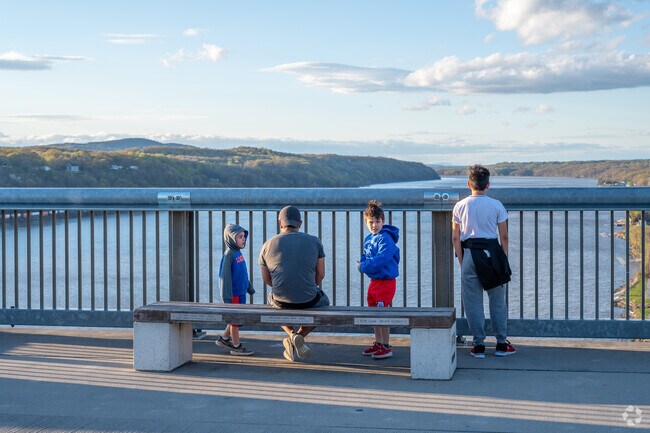 Walkway Over the Hudson offers breathtaking views of the Hudson River Valley.
