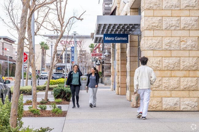 The Collection at River Park is the largest shopping center in Oxnard, CA.