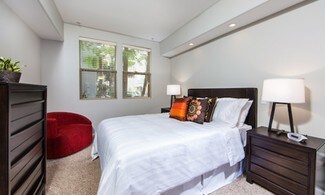 635 S Hobart Blvd, Los Angeles, CA 90005